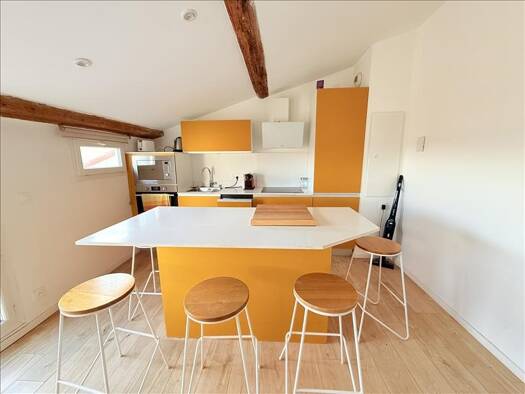 Appartement à louer 750 € 2 pièces 1 chambre 36 m² 3ème étage Centre Ville Fréjus 83600