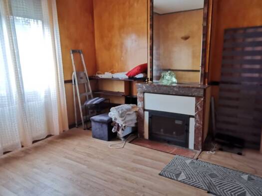 Maison de ville à vendre 97 000 € 3 pièces 2 chambres 75,7 m² 359 m² de terrain Chaulnes 80320