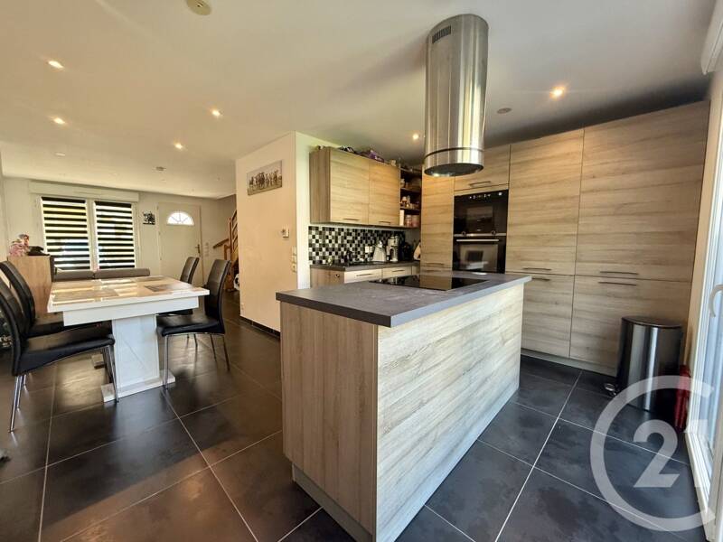 Maison à louer, 73m², SAINT PIERRE EN FAUCIGNY
