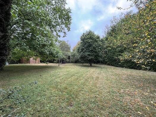 Terrain constructible viabilisé à vendre 139 200 € 880 m² de terrain St Berthevin 53940