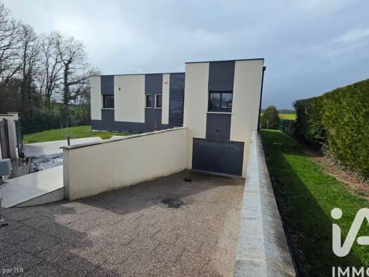 Maison à vendre 399 000 € 7 pièces 4 chambres 172 m² 2 185 m² de terrain Cierrey 27930