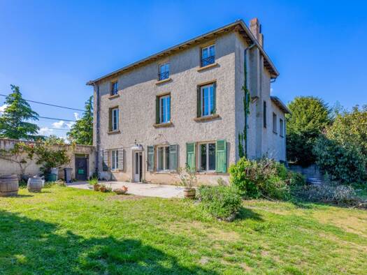 Maison à vendre 1 260 000 € 10 pièces 6 chambres 280 m² 3 296 m² de terrain Chaponost 69630
