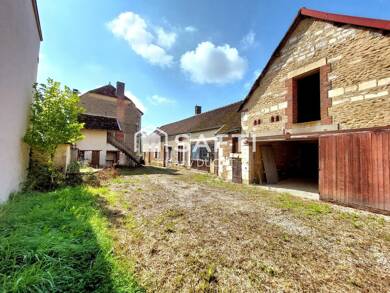 Maison à vendre 60 000 € 6 pièces 4 chambres 174 m² 674 m² de terrain Lignieres 10130