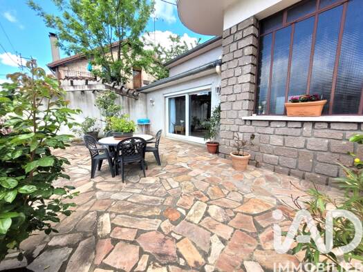Maison à vendre 209 000 € 5 pièces 2 chambres 123 m² 600 m² de terrain Peripherie La Ricamarie 42150