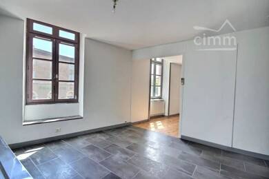 Appartement à louer 311 € 2 pièces 1 chambre 30,4 m² Étage 1/2 Rochemaure 07400