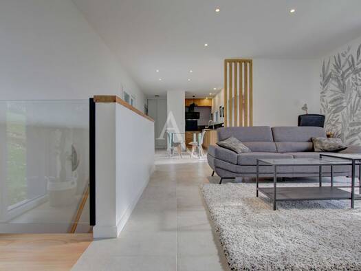 Maison à louer 1 800 € 4 pièces 3 chambres 103 m² Vallières-sur-Fier 74150