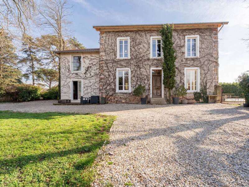 Maison à vendre, 221m², ESTRABLIN