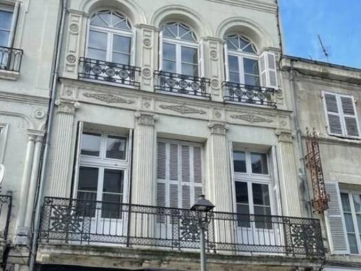 Immeuble à vendre 149 000 € 78,76 m² Centre Ville-Fenet-Petit Puy Saumur 49400