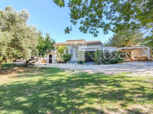 Maison de plain-pied à vendre 399 000 € 5 pièces 3 chambres 125 m² 1 337 m² de terrain Centre Ouest Uzès 30700