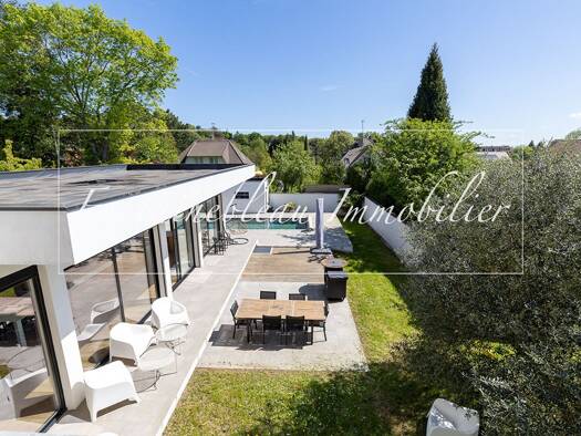 Maison à vendre 898 000 € 8 pièces 5 chambres 290 m² 893 m² de terrain Montigny-sur-Loing 77690