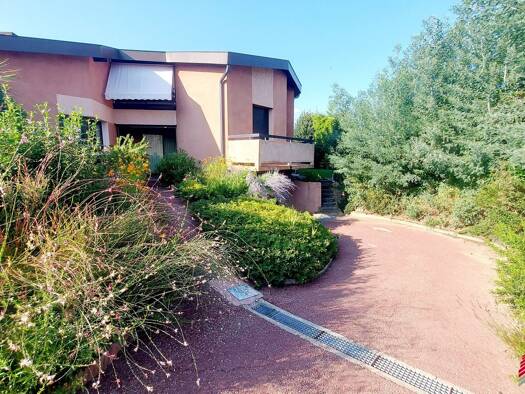 Maison à vendre 289 000 € 5 pièces 4 chambres 170 m² 885 m² de terrain Valence 82400