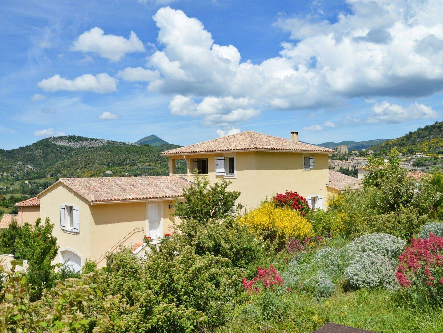 Maison à vendre, 245m², MONTBRUN LES BAINS
