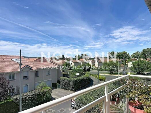 Appartement à vendre 269 000 € 4 pièces 3 chambres 83 m² Étage 2/2 Perica-La Roue Rillieux-la-Pape 69140