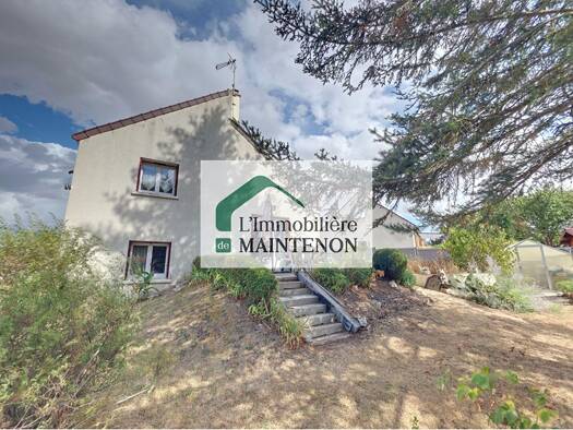 Maison à vendre 220 500 € 5 pièces 3 chambres 97 m² 1 098 m² de terrain Pierres 28130