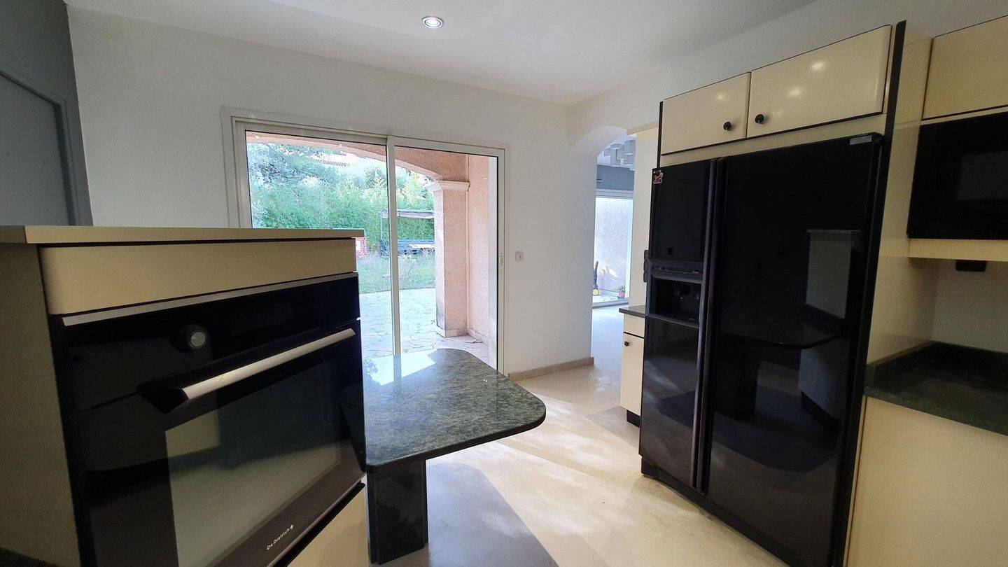 Maison de 197,58 m² avec jardin et garage — 5