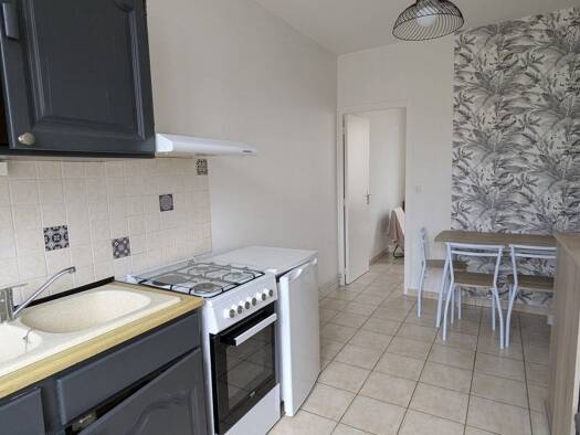 Appartement à louer 395 € 1 pièce 29 m² RDC/1 Bourges 18000