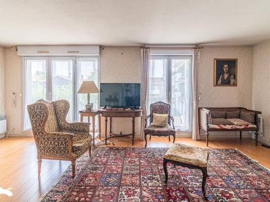 Appartement à vendre 324 632 € 4 pièces 2 chambres 84 m² Étage 1/3 Caudéran Bordeaux 33200