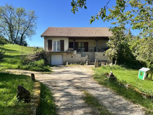 Maison à vendre 199 000 € 6 pièces 4 chambres 115 m² 3 466 m² de terrain Montbard 21500
