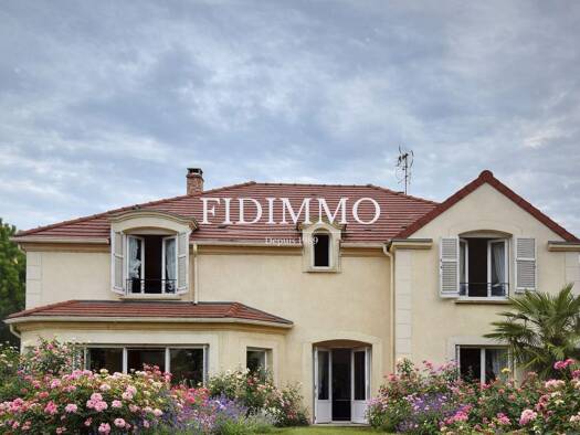 Villa à vendre 995 000 € 7 pièces 5 chambres 158 m² 445 m² de terrain Saint-Maur-des-Fossés 94100