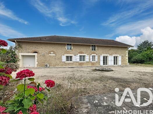 Maison à vendre 549 000 € 7 pièces 6 chambres 430 m² 8 931 m² de terrain Grenade-sur-l'Adour 40270