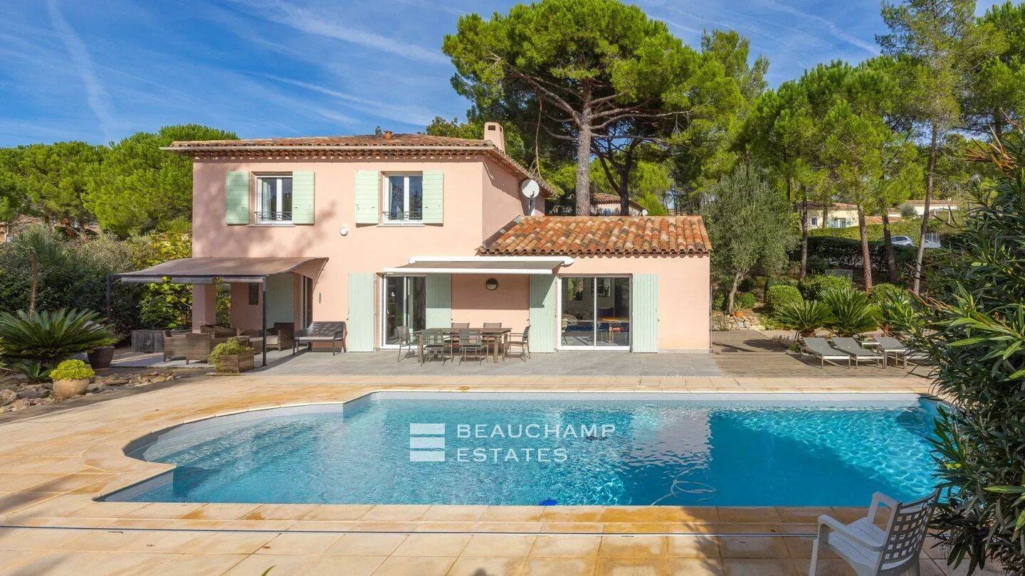 Maison à vendre, 132m², BAGNOLS EN FORET