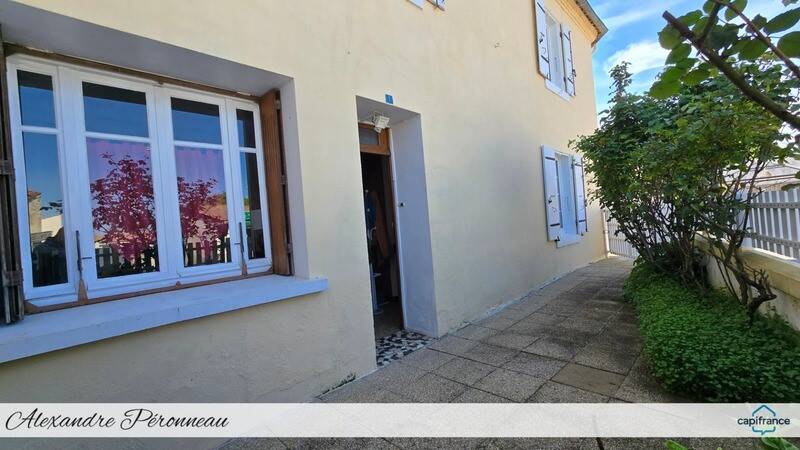 Maison à vendre, 130m², SAINT JEAN DE LIVERSAY