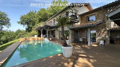 Maison à vendre 1 590 000 € 6 pièces 4 chambres 240 m² 1 500 m² de terrain Bassussarry 64200