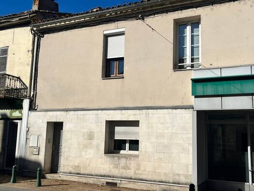 Immeuble à vendre 77 000 € 100 m² Mussidan 24400