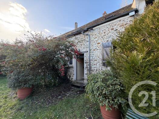 Appartement à louer 890 € 4 pièces 2 chambres 73,3 m² RDC Chevannes 91750