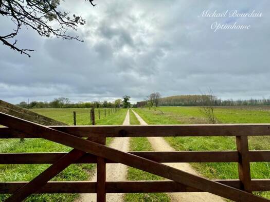 Maison à vendre 429 000 € 7 pièces 2 chambres 232 m² 41 330 m² de terrain Courcelles-de-Touraine 37330