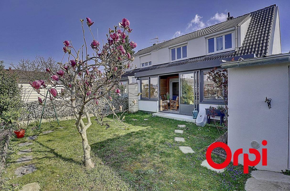 Maison à vendre, 100m², SAINT CLAIR DE LA TOUR