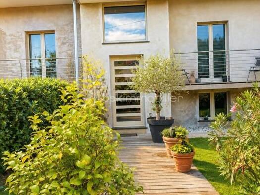 Maison à vendre 580 000 € 8 pièces 5 chambres 190 m² Centre Bonneville 74130