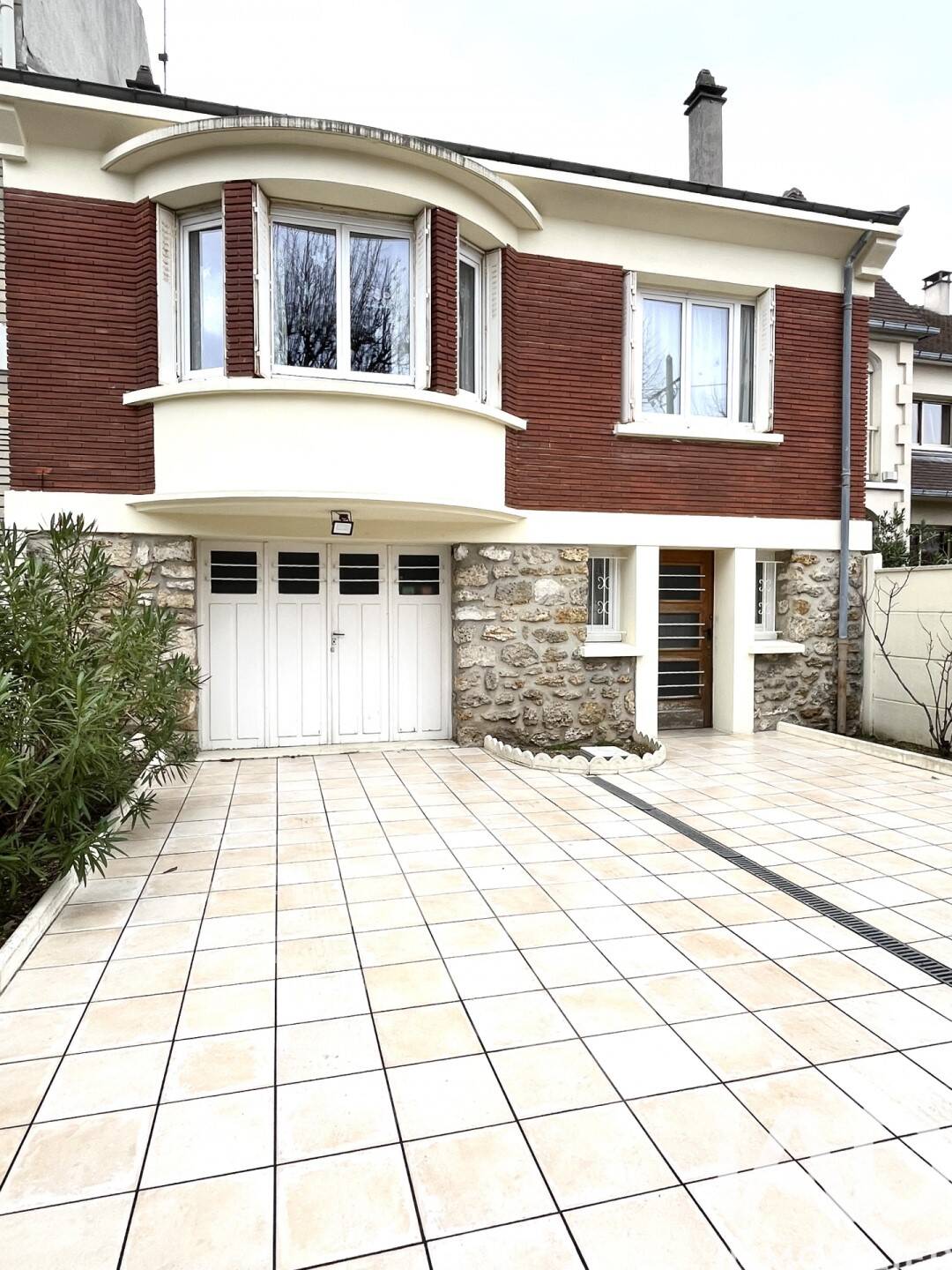 Maison à vendre, 140m², SAINT MAUR DES FOSSES