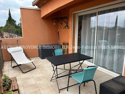 Appartement à louer 792 € 3 pièces 2 chambres 68,3 m² Étage 1/1 Cairanne 84290