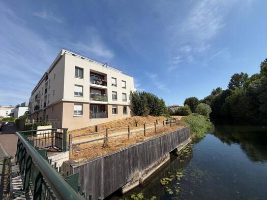 Appartement à vendre 182 000 € 4 pièces 3 chambres 70 m² Étage 1/3 Ermitage-Nacelle Papeterie Corbeil-Essonnes 91100