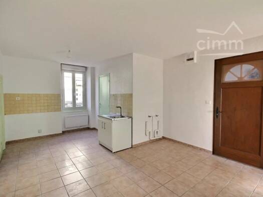 Appartement à louer 384 € 2 pièces 1 chambre 34,2 m² RDC/2 Plateau Le Teil 07400