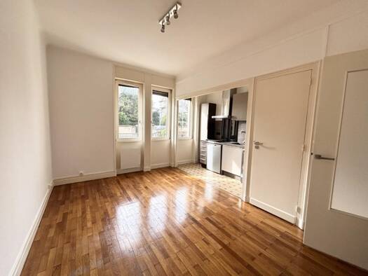 Studio à louer 435 € 1 pièce 23 m² RDC Le Grand Vivier-Le Garet-Pontbichet-Troussier Villefranche-sur-Saône 69400