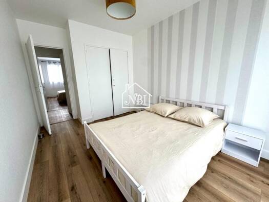 Appartement à louer 380 € 5 pièces 4 chambres 89 m² 3ème étage Murat-Mortier Laval 53000
