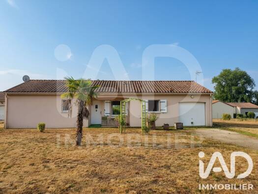 Maison de plain-pied à vendre 175 000 € 4 pièces 3 chambres 100 m² 1 330 m² de terrain Taponnat-Fleurignac 16110