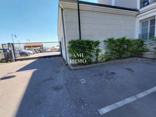 Parking à vendre 8 000 € 19 m² Bièvres 91570