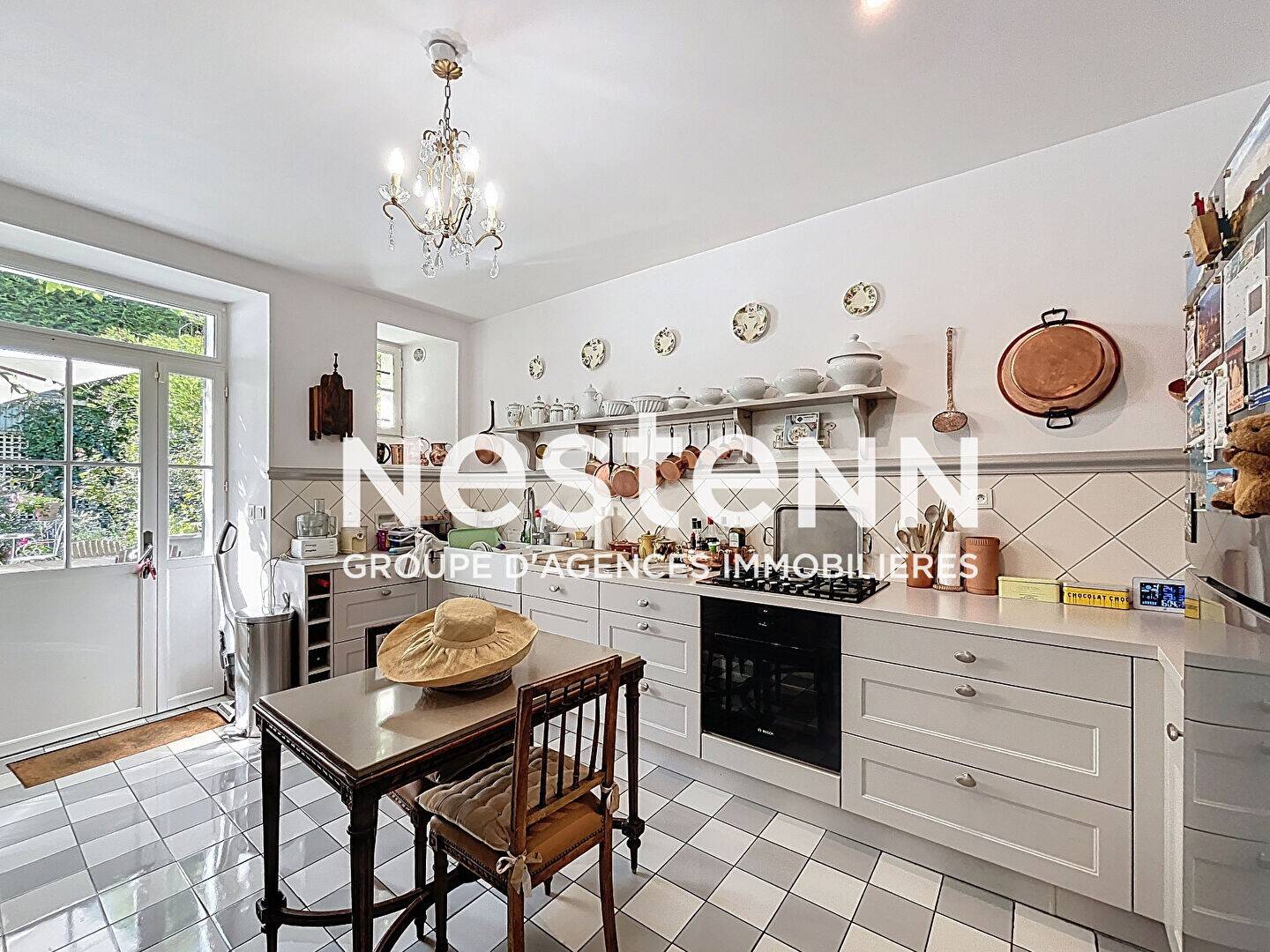 Maison à vendre, 184m², ESTOUCHES
