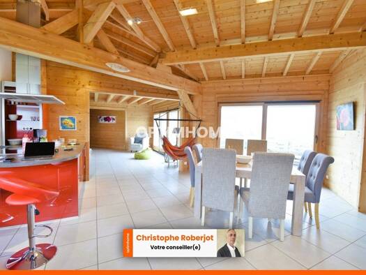 Maison de plain-pied à vendre 340 000 € 7 pièces 4 chambres 220 m² 2 610 m² de terrain Le Breuil 71670
