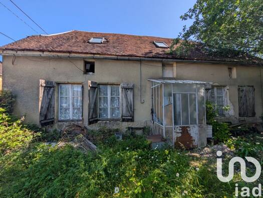 Maison à vendre 35 000 € 1 pièce 1 chambre 77 m² 1 126 m² de terrain Prusy 10210