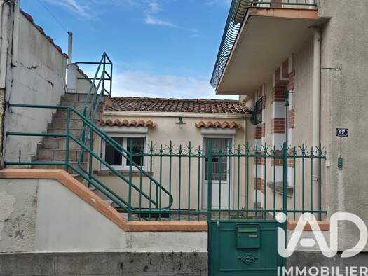 Maison de ville à vendre 99 000 € 4 pièces 3 chambres 73 m² 628 m² de terrain Le Jardin Public Parthenay 79200