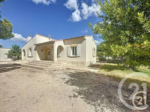 Maison à vendre 475 000 € 6 pièces 3 chambres 119,78 m² 3 000 m² de terrain Arles 13200