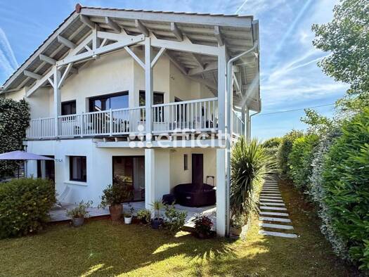 Maison à vendre 1 290 000 € 5 pièces 3 chambres 126 m² 400 m² de terrain Bidart 64210