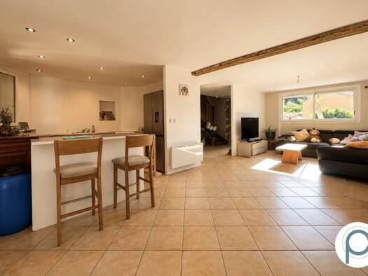 Maison à vendre 340 000 € 5 pièces 4 chambres 117 m² Signes 83870