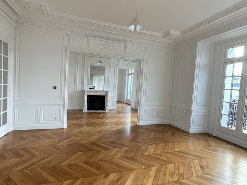Maison à louer, 219m², PARIS 17E