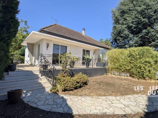 Maison de plain-pied à vendre 350 000 € 4 pièces 3 chambres 96 m² 1 100 m² de terrain Crépy-en-Valois 60800