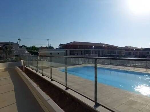 Appartement à vendre - Première occupation 290 000 € 2 pièces 1 chambre 41 m² RDC Les Paluds-Lauvert Vallauris 06220